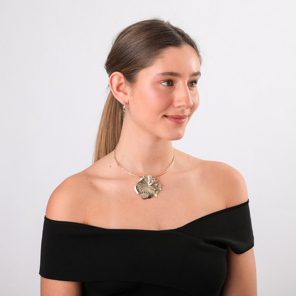 Collar Corto Grove Dorado Humana
