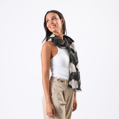 Pañuelo Estampado Elena Gingko Negro Tatienne