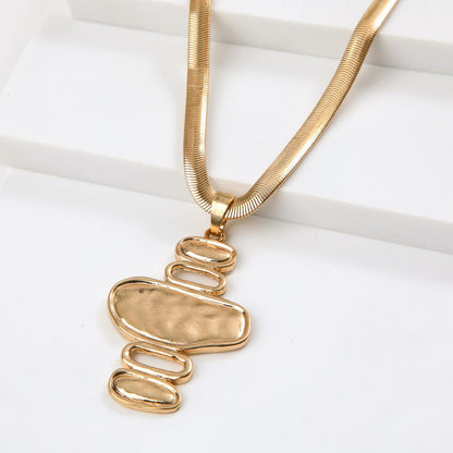 Collar Corto Vire Dorado Humana