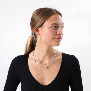 Collar Corto Virgo Plateado Humana