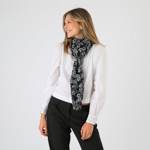 Pañuelo Estampado Nia Negro Tatienne