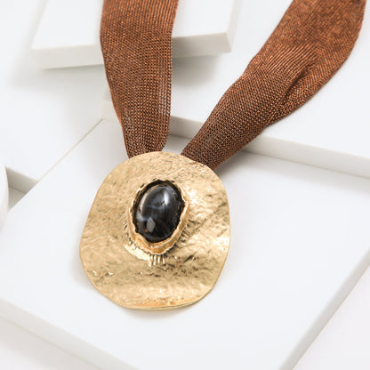 Collar Corto Zara Dorado Humana