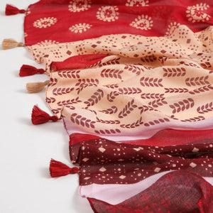 Pañuelo Estampado Rita Rojo Borlas Humana