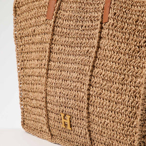 Cartera Tote Mona Tipo Rafia Tejida Café Playa Humana