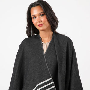 Poncho  Juno Black Humana