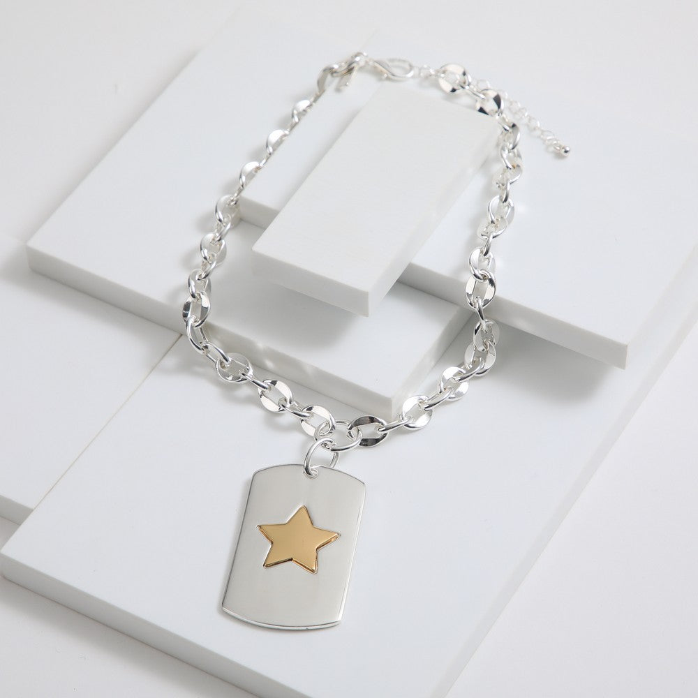 Collar Corto Plateado Courtney Humana