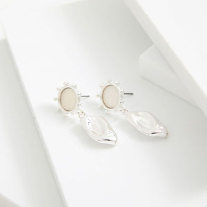 Aros Mediano Nika Plateado Tatienne