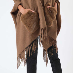 Poncho Fury Café Humana