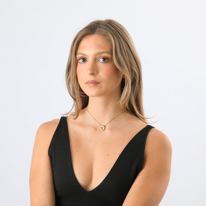 Collar Corto Anuket Dorado Humana