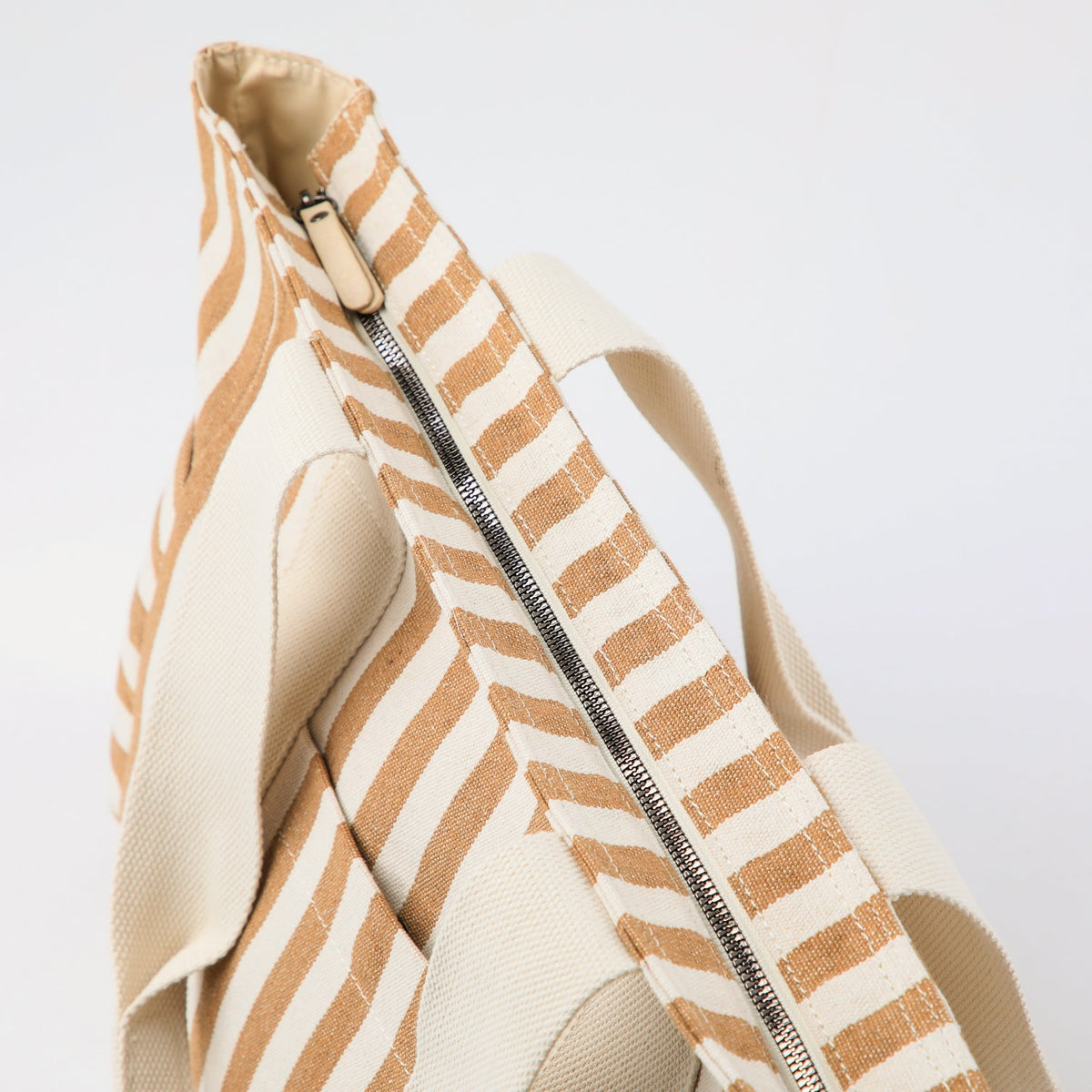 Cartera Tote Joyce Beige Humana