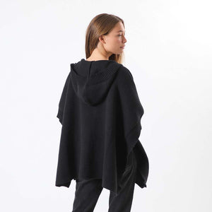 Poncho Abierto Negro Humana