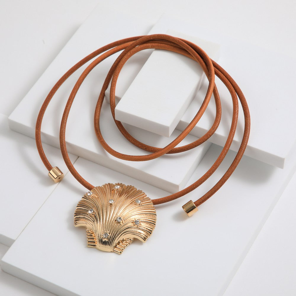Collar Corto Café  Hoku Humana
