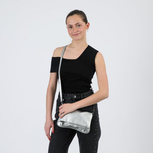 Cartera Bandolera Delia Ecocuero Plateado Humana