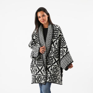 Poncho  Alicia Blanco Humana