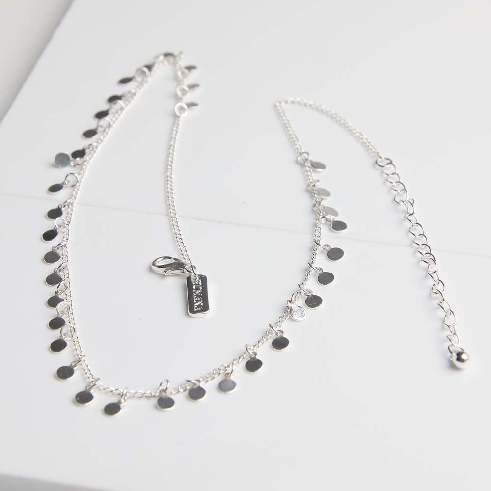 Collar Corto Plateado Essential Coins Humana