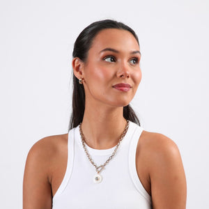 Collar Corto White Dorado Humana