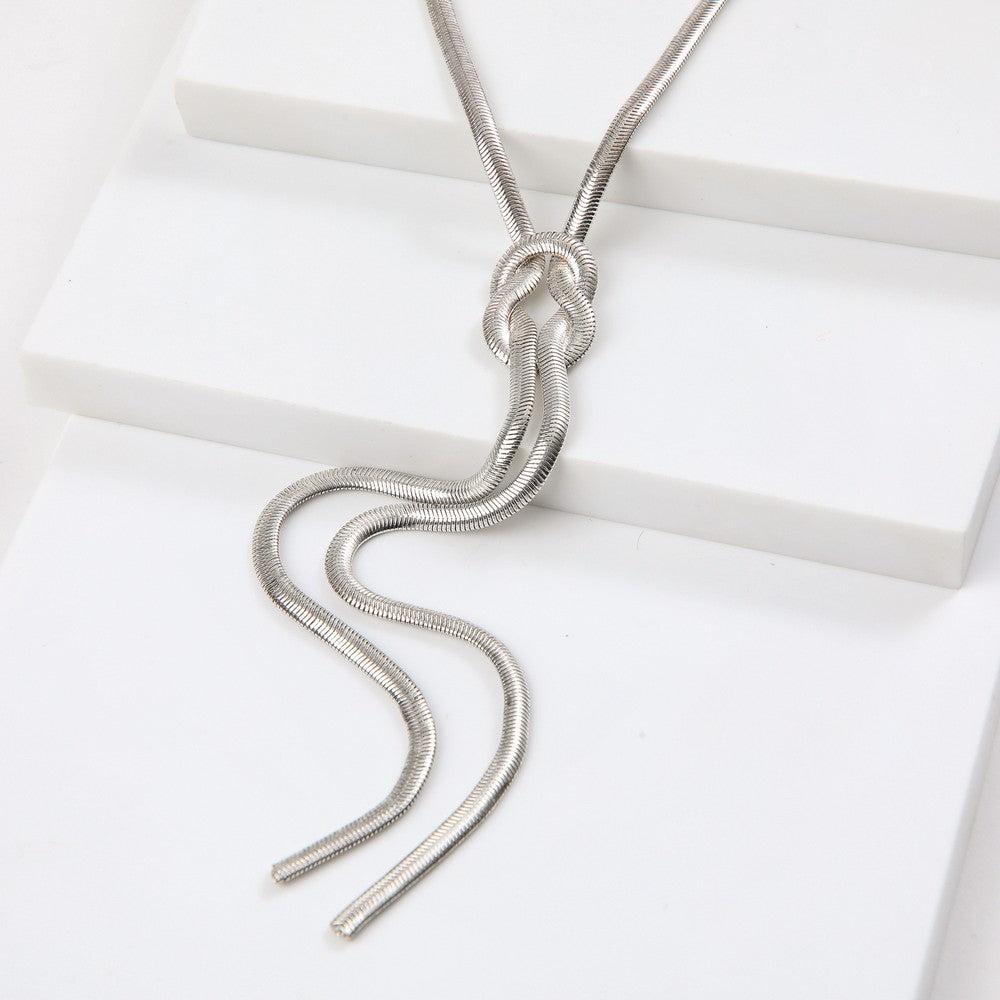 Collar Corto Ilon Plateado Humana