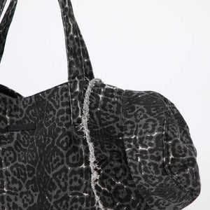 Set de Playa Cartera y Gorro Cayo Animal Print Negro Humana