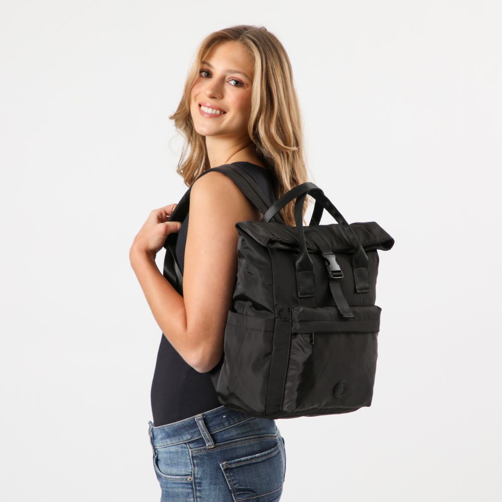 Mochila Saturn Black Negra i-D
