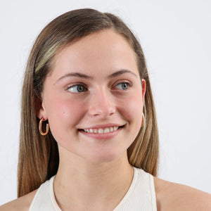 Aros Argolla Tube Dorado Humana