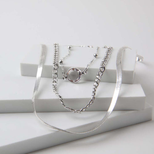 Collar Corto Minimal Plateado Humana