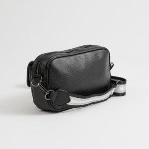 Cartera Bandolera Bignonia Ecocuero Negro ID